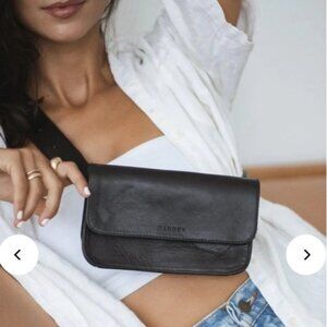 Mandrn Black Leather Crossbody Bag + matching black Rover ouch